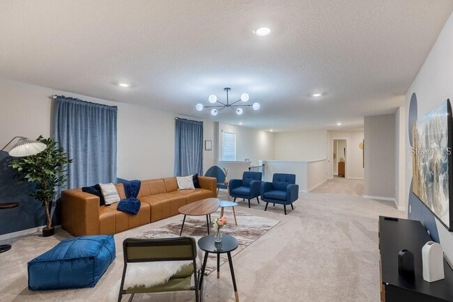 Building Photo - 7215 Oakmoss Loop