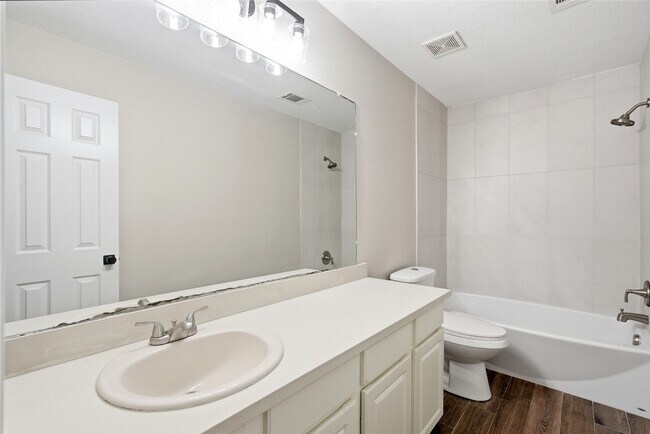 Building Photo - 3711 Slocom Dr
