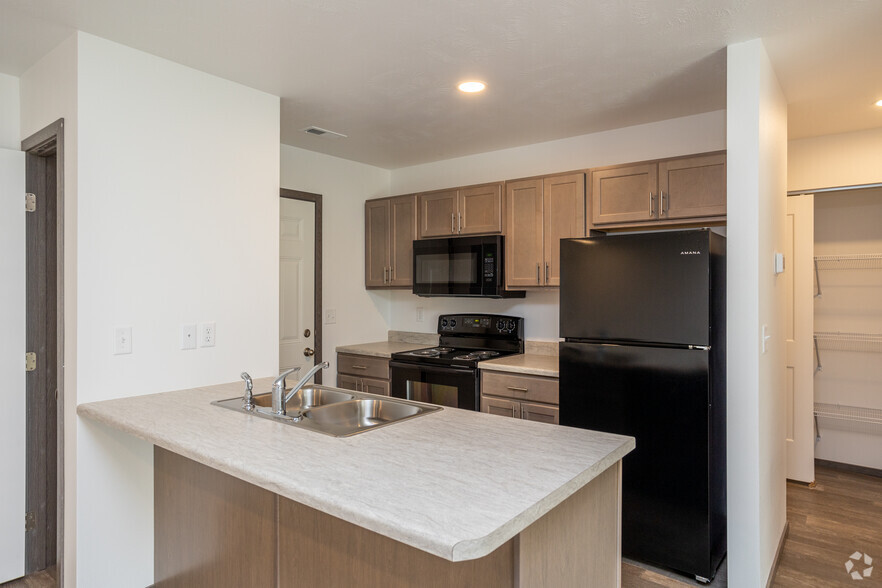 2BR, 1.5BA - 1,113SF - Kitchen - Yukon at Benson