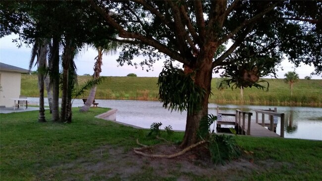 Building Photo - 1118 US-441