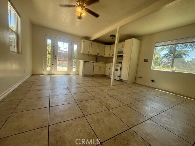 Building Photo - 500 W Gilman St