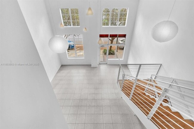 Building Photo - 410 Evernia St