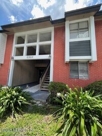 Building Photo - 8849 Old Kings Rd S