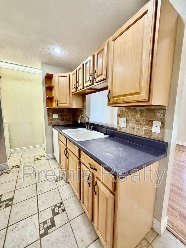 Building Photo - 2941 Bough Ave
