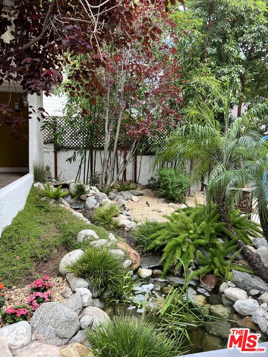 Building Photo - 390 N Baldwin Ave