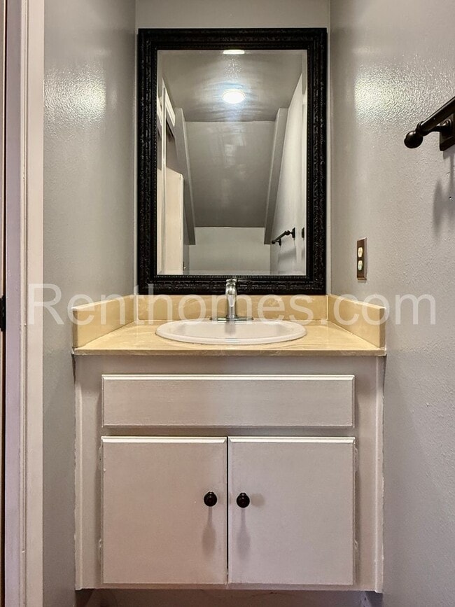 Building Photo - 7679 Stalmer St