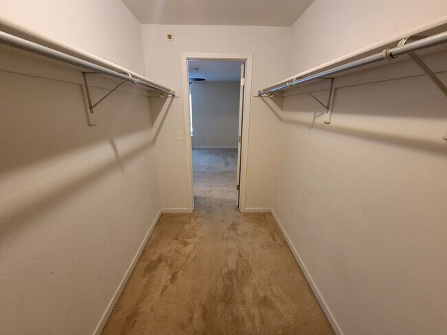 Building Photo - Super spacious 1 bedroom condo in South Boulder with reserved parking