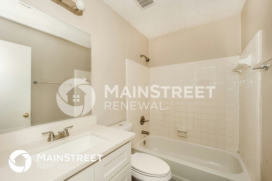 Building Photo - 9206 Fairway Ct