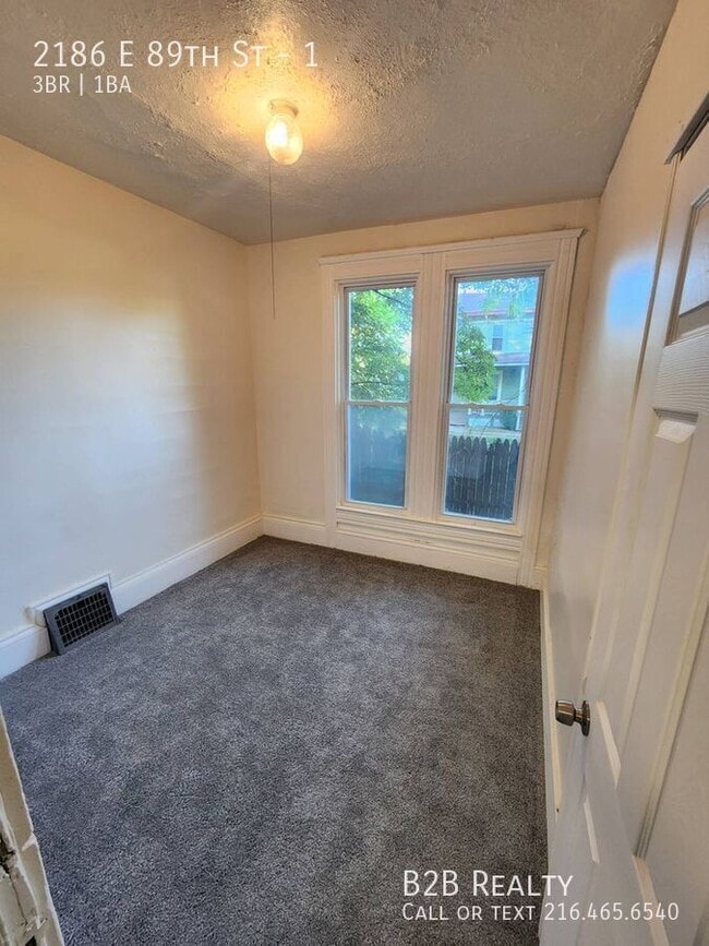 Building Photo - 2186 E 89th St