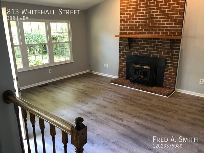 Building Photo - 813 Whitehall St