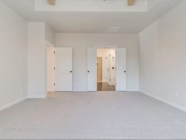 Building Photo - Model Home in East Edmond + 3 bedrooms + B...