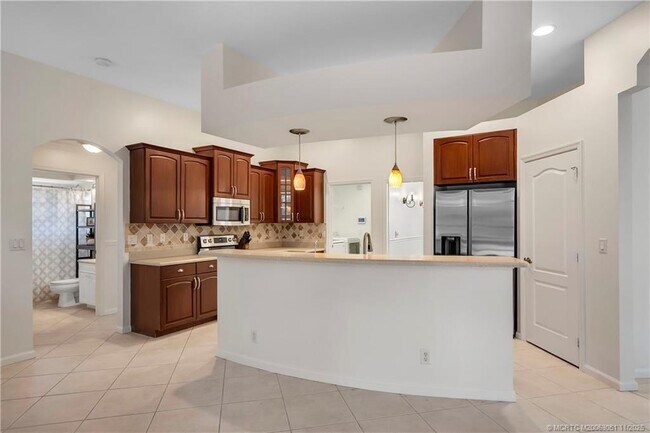 Building Photo - 4213 SW Utterback St