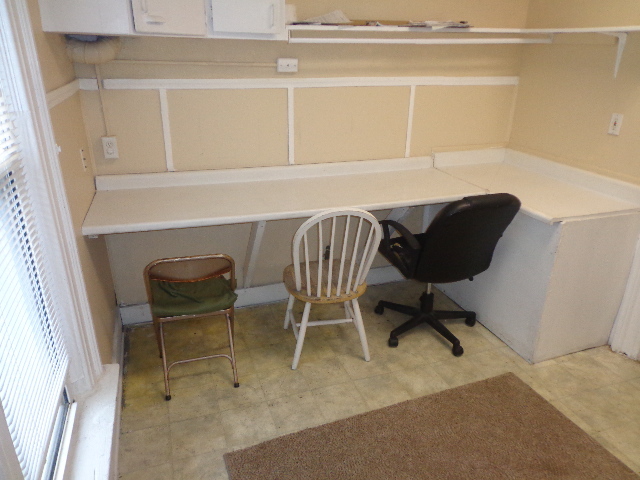 Office/Craft Room - 72 McMillen Ave