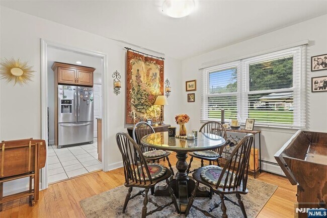Building Photo - 326 Ramapo Valley Rd