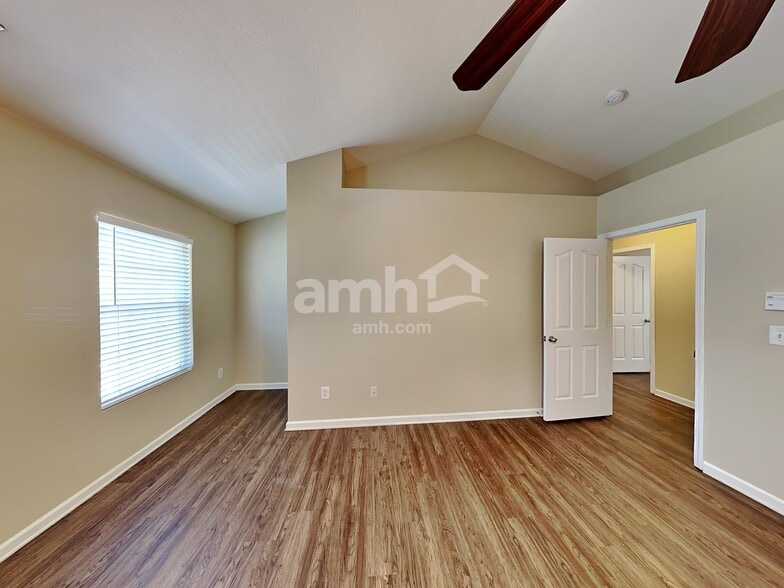 Building Photo - 14716 Castletown House Dr