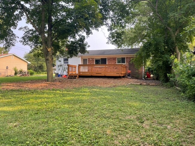 Building Photo - Nice 3bdr/2ba Ranch