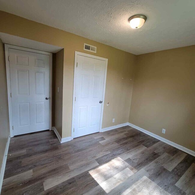 Building Photo - 2817 Colt Dr NE