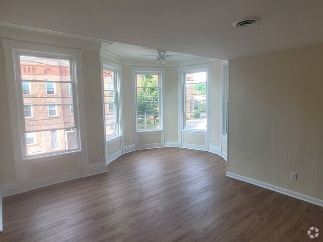 Building Photo - 4 115th St