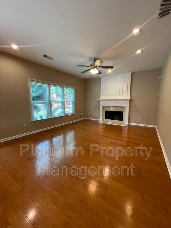 Building Photo - 4916 Durley Ln SE