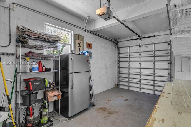 Building Photo - 3470 Sheridan Ave
