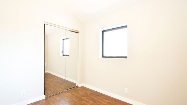 Building Photo - 1162 W 29th St Los Angeles, CA 90007