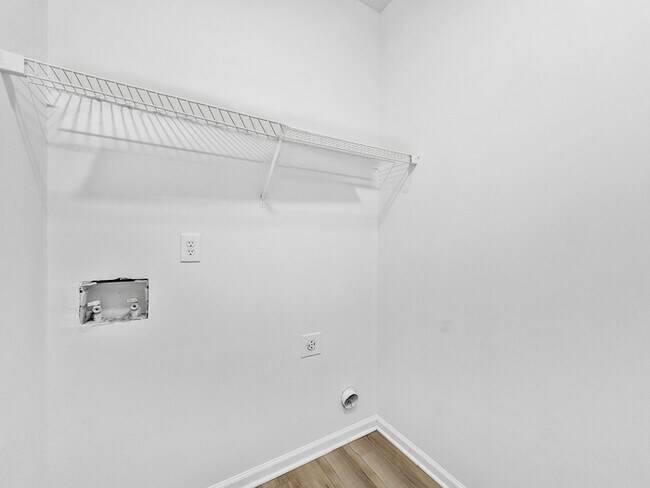 Building Photo - Beautiful Townhome for Lease in Conyers