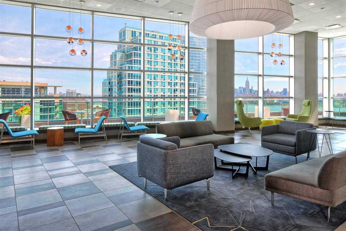 Sky Lounge - 20 Newport Pky