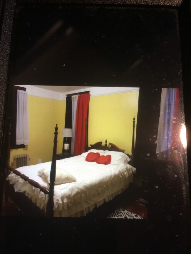 Building Photo - 1713 Philip St