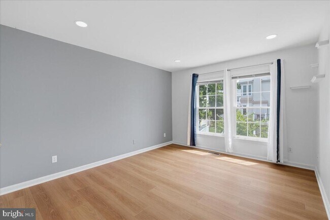 Building Photo - 4018 Dogberry Ln