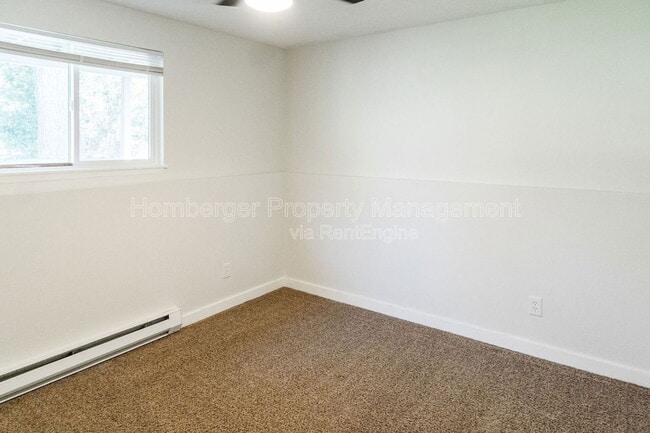Building Photo - 3917 S Johnson St