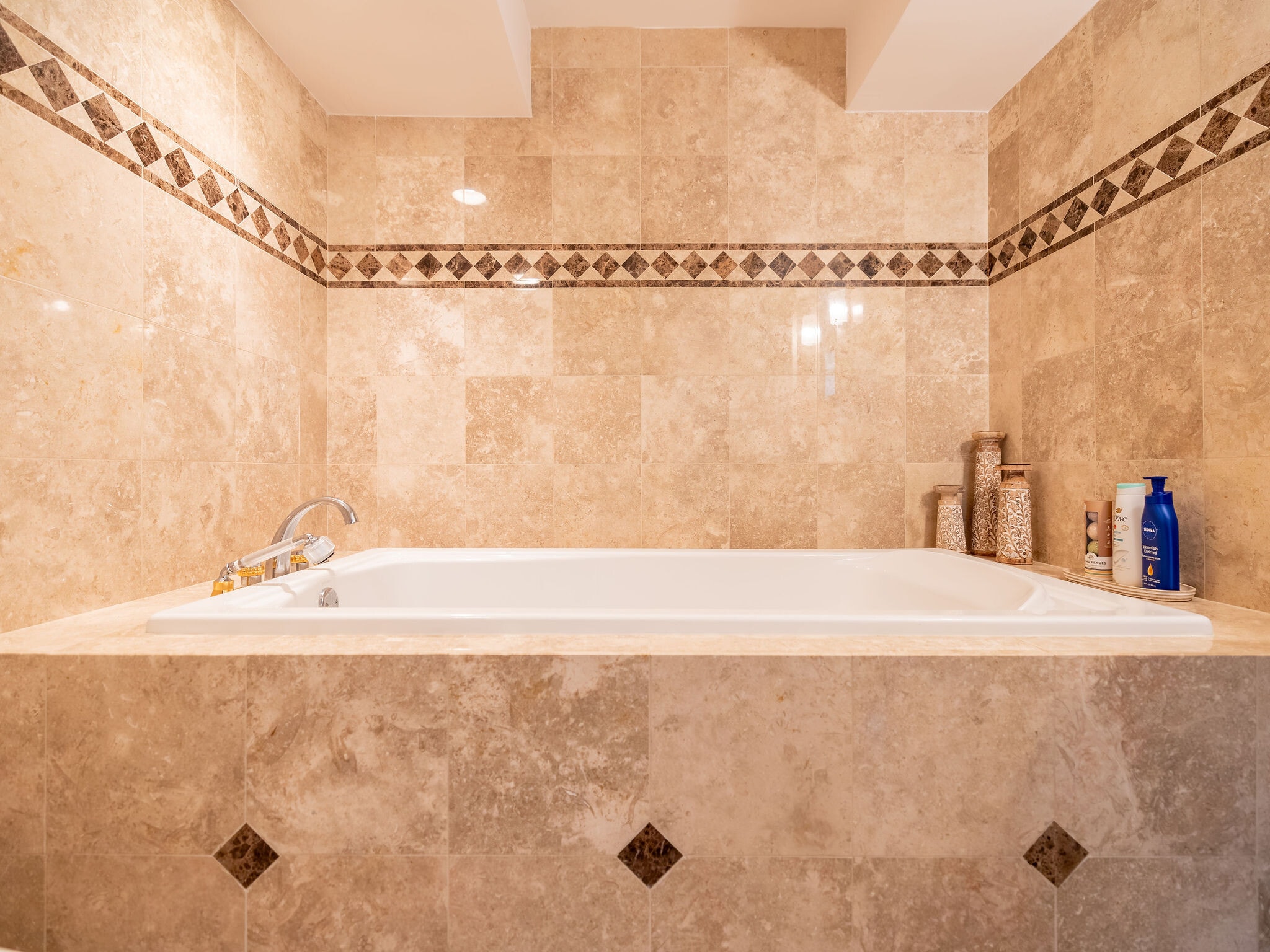 Building Photo - 3200 S Ocean Blvd