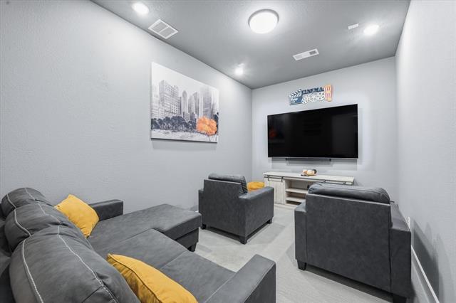 Building Photo - 532 Petrel Dr