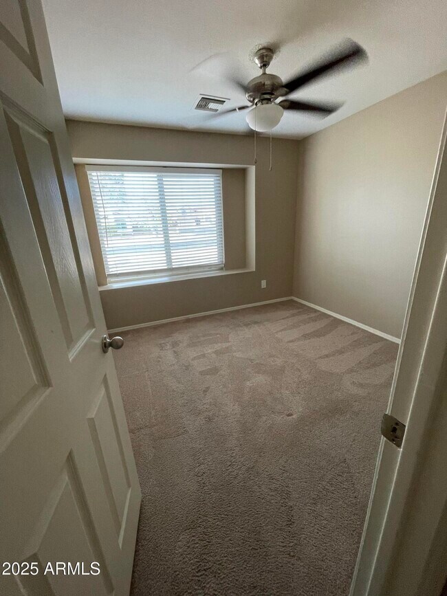 Building Photo - 3443 E Tonto Ln