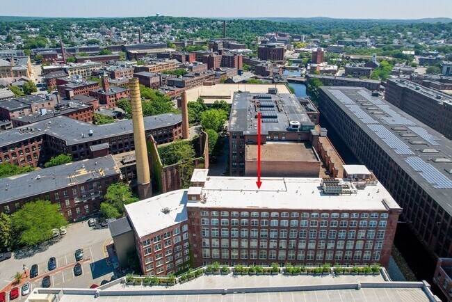 Building Photo - 200 Market St