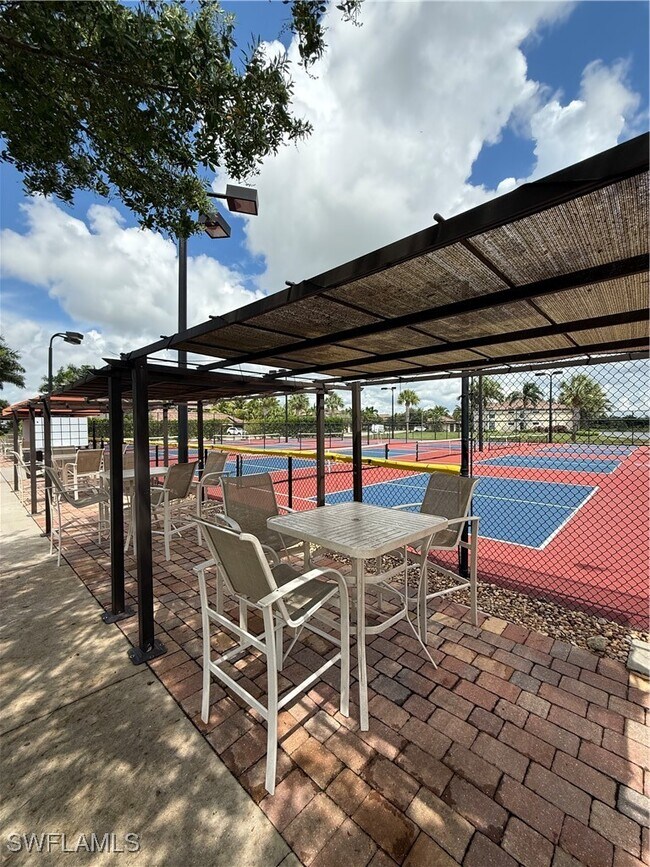 Building Photo - 9719 Acqua Ct