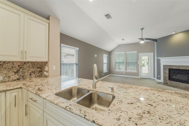 Building Photo - 13715 Cypresswood Crossing Blvd