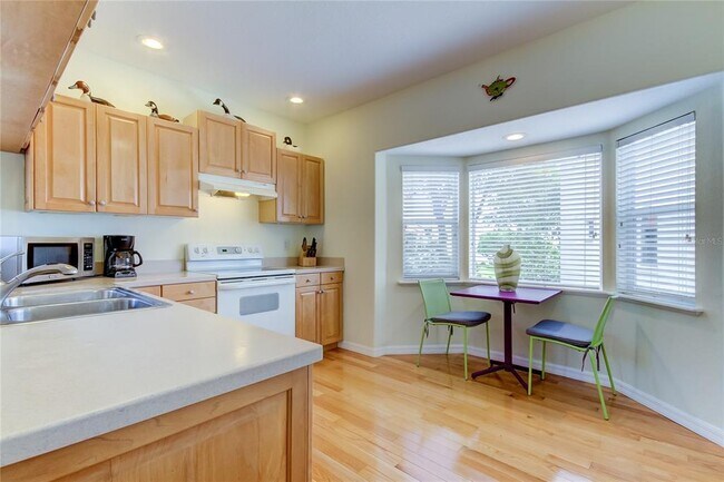 Building Photo - 1575 Pinellas Bayway S