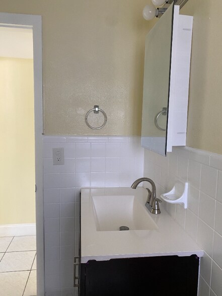 Building Photo - 5290 SW 90th Way