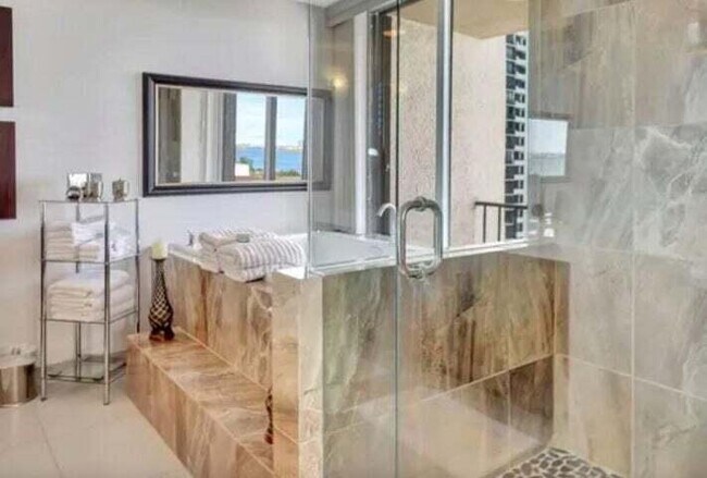 Building Photo - 4200 N Ocean Dr