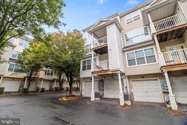 Building Photo - 11349 King George Dr