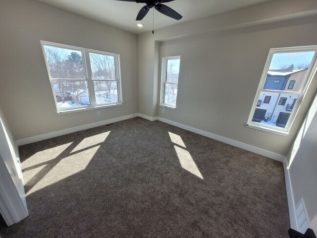 Building Photo - Cannery Crossing #2