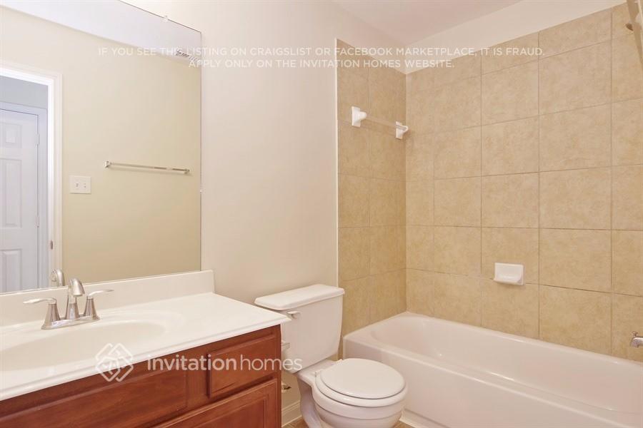 Building Photo - 16114 Majestic Glen Ln