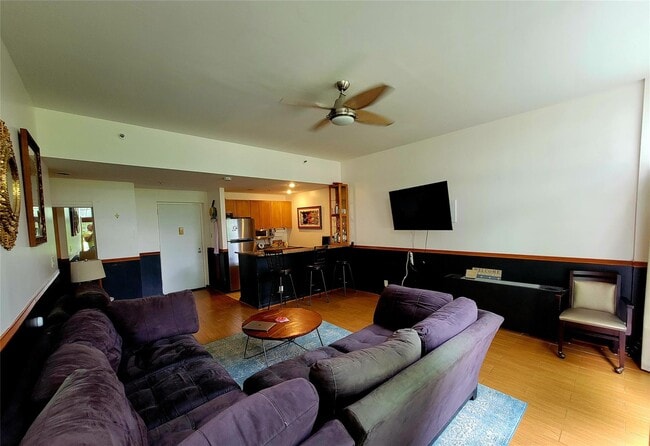Building Photo - 1402 Villa Dr
