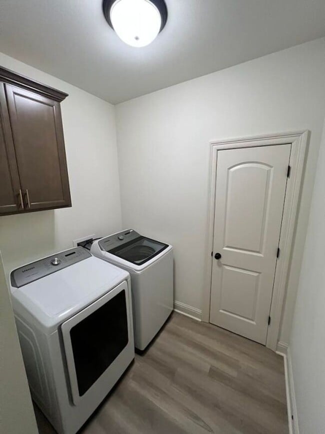 Building Photo - Trendy, 3 bedroom, 2 bath home in coveted Kenilworth Crossing Community near LSU