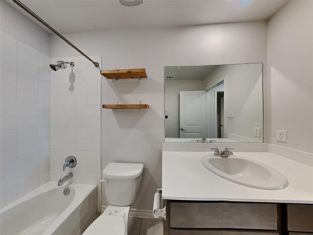 Building Photo - 604 Saddle Club Way