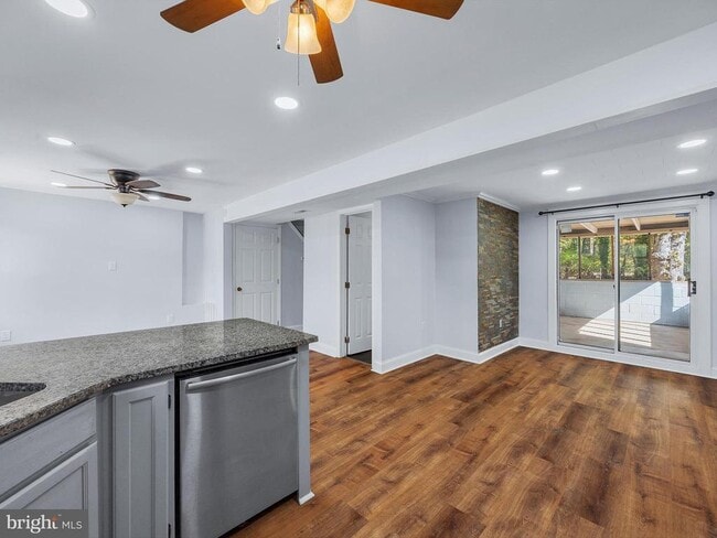 Building Photo - 7707 Warsaw Ave