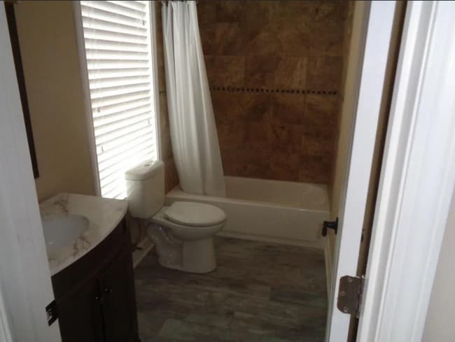 Building Photo - 337 Countryview Cove