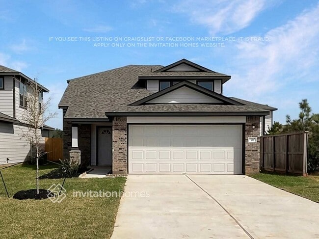 Building Photo - 5747 Daphne Dr