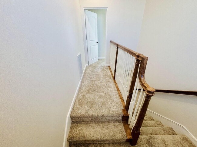 Building Photo - Gorgeous 3 bd, 4 ba Townhome in 55+ Community