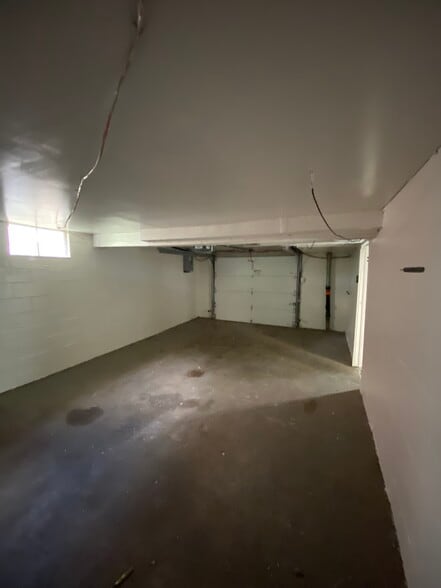 Building Photo - 733 Darlington St